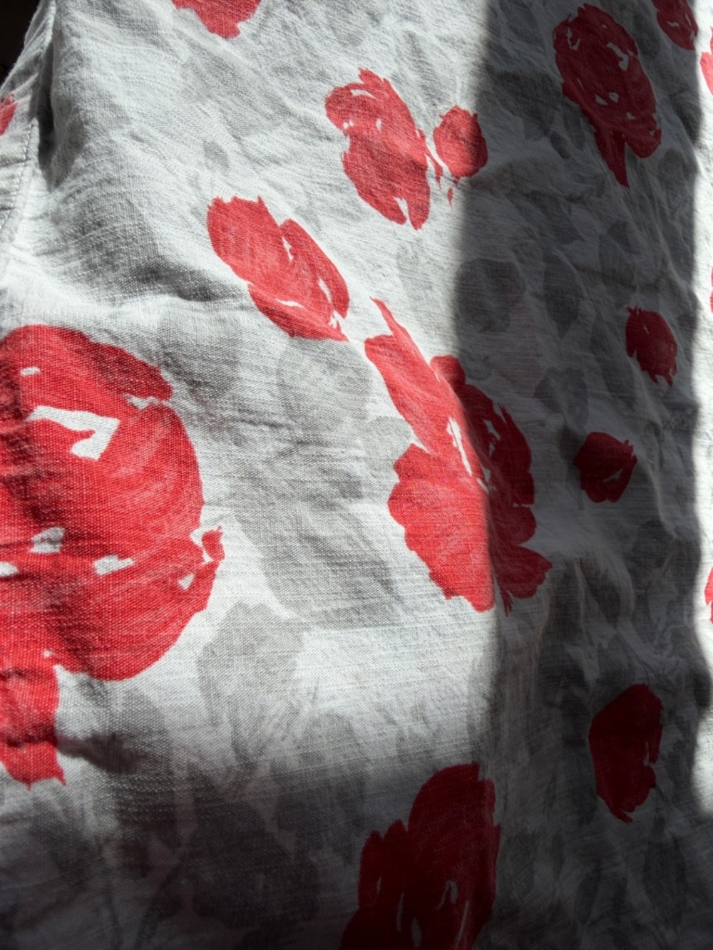KATE SPADE GARDEN ROSE TABLECLOTH - Picture 5 of 9
